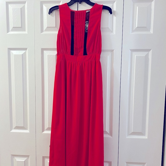 Monteau Dresses & Skirts - NWT Monteau Los Angeles Res Maxi Dress with Lace details XS